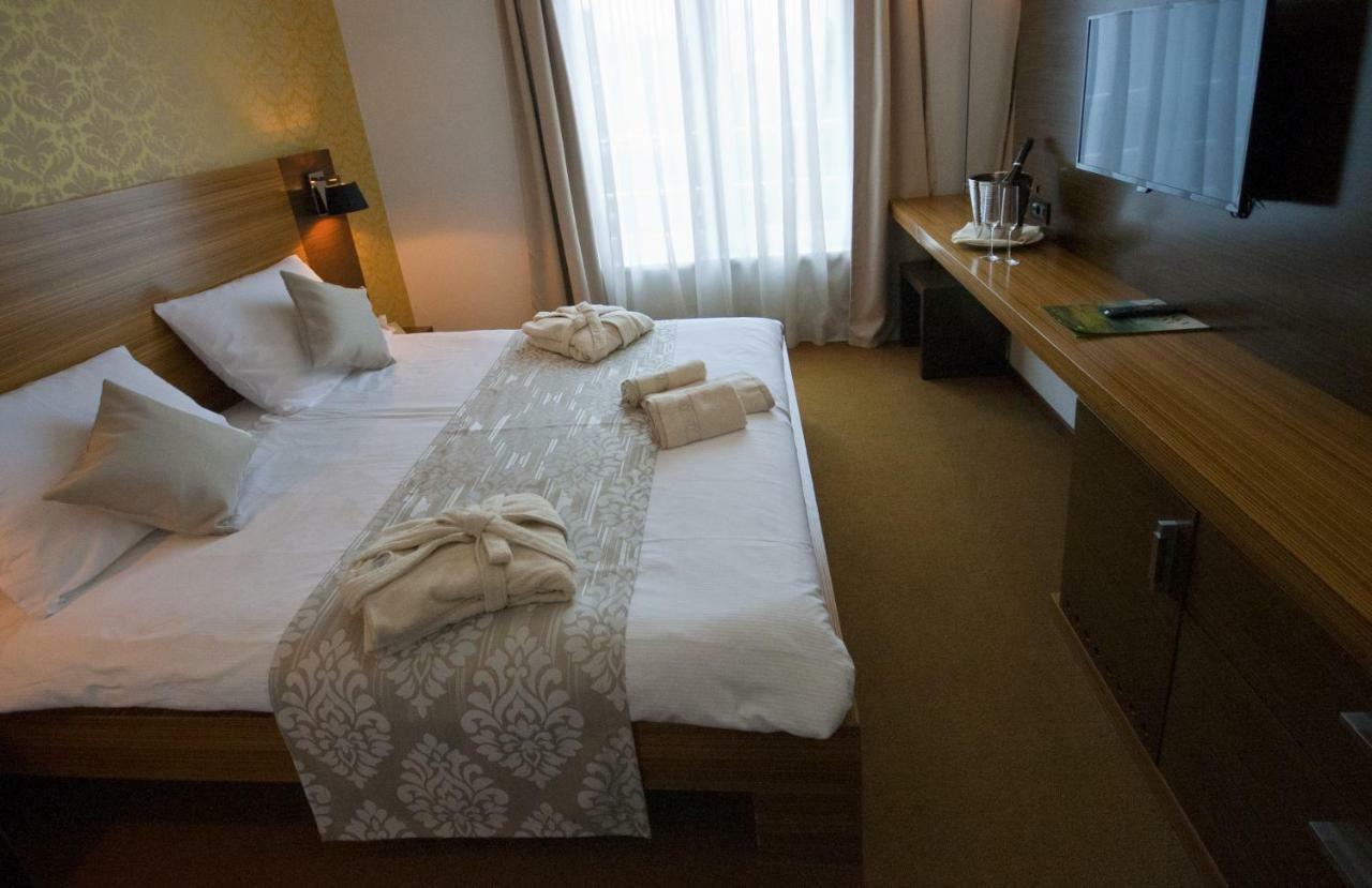 Gold Club Hotel & Casino Ajdovščina Esterno foto